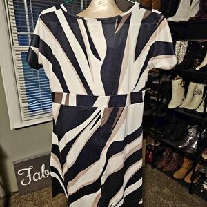 Elegant Black and White Patterned Midi Dress